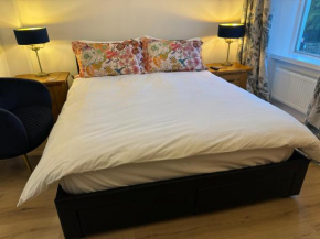 King-bed En-suite